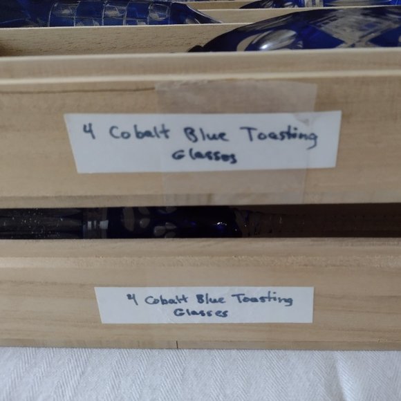 LAST set of 4 Vintage Bohemian Czech Stunning CHAMPAGNE flutes. Blue/Clear - Picture 10 of 14